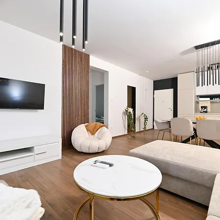 Apartment Aldo Trogir