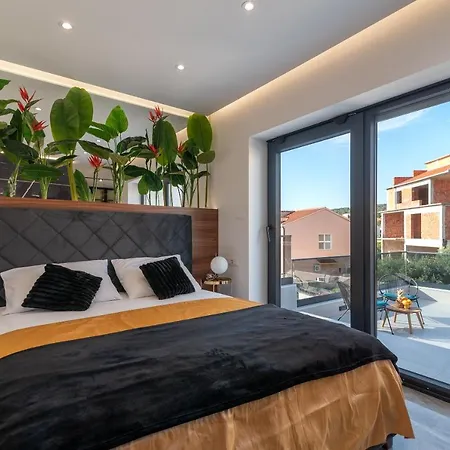 Aldo Apartment