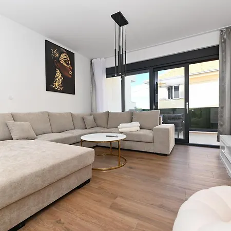 Aldo Apartment